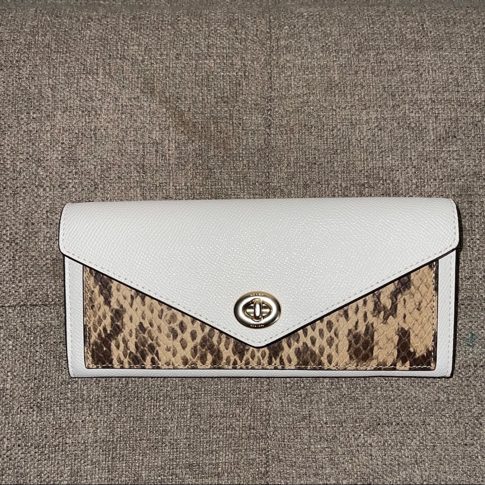 Coach wallet on chain